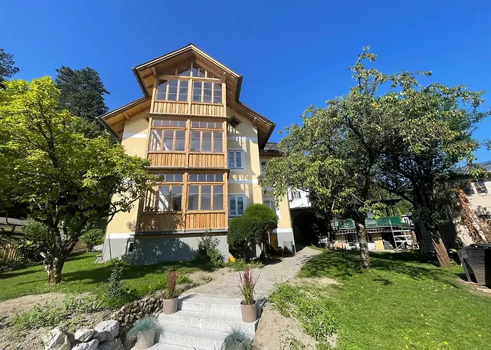 Am Kalvarienberg Villenapartment & Hostel Bad Ischl