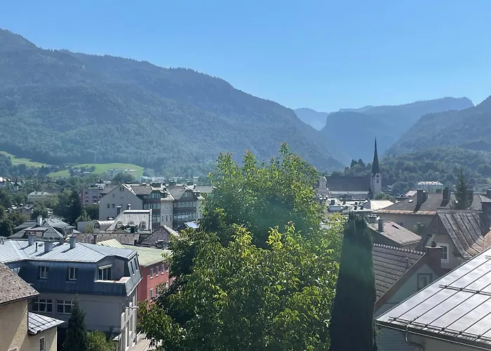 Am Kalvarienberg Villenapartment & Hostel Bad Ischl